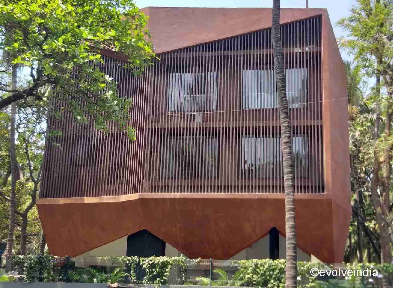 Exterior Design Exterior Wall Texture Design of A Residential Space done by Evolve India using rust textured finishes