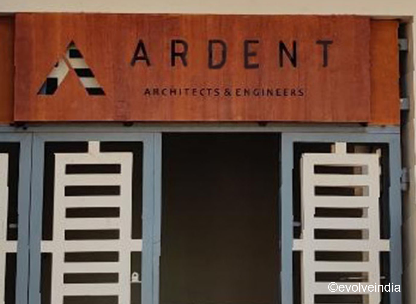 Exterior Design Exterior Wall Texture Design of A Commercial Space done by Evolve India using rust textured finishes
